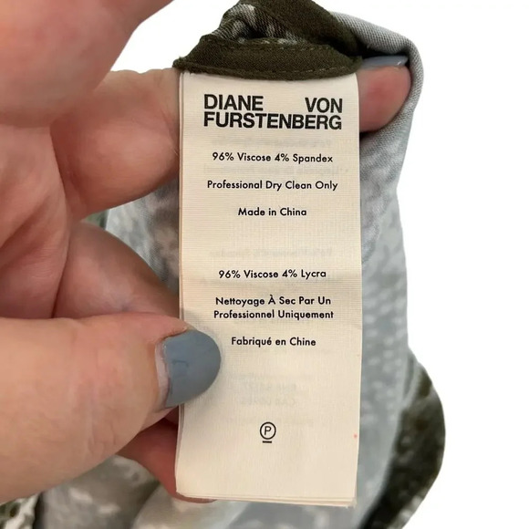 Diane‎ von Furstenberg Kara Tailored Pencil Skirt Snake Print Green Size 6 - Picture 9 of 10